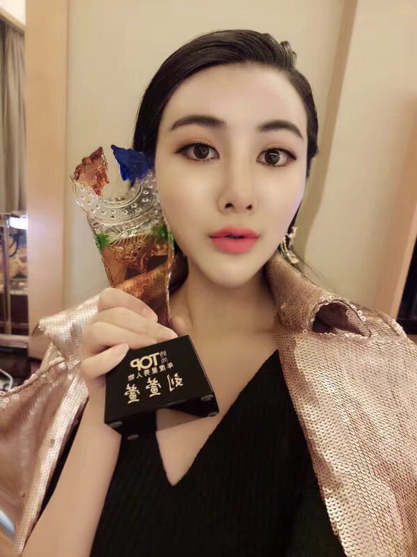 刘萱萱缅甸演唱有惊喜 华侨爱看《红海行动》
