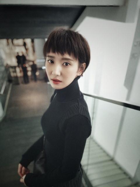 许芳铱积极向上,毫不做作的形象气质被大家称呼为"许俏妞"!