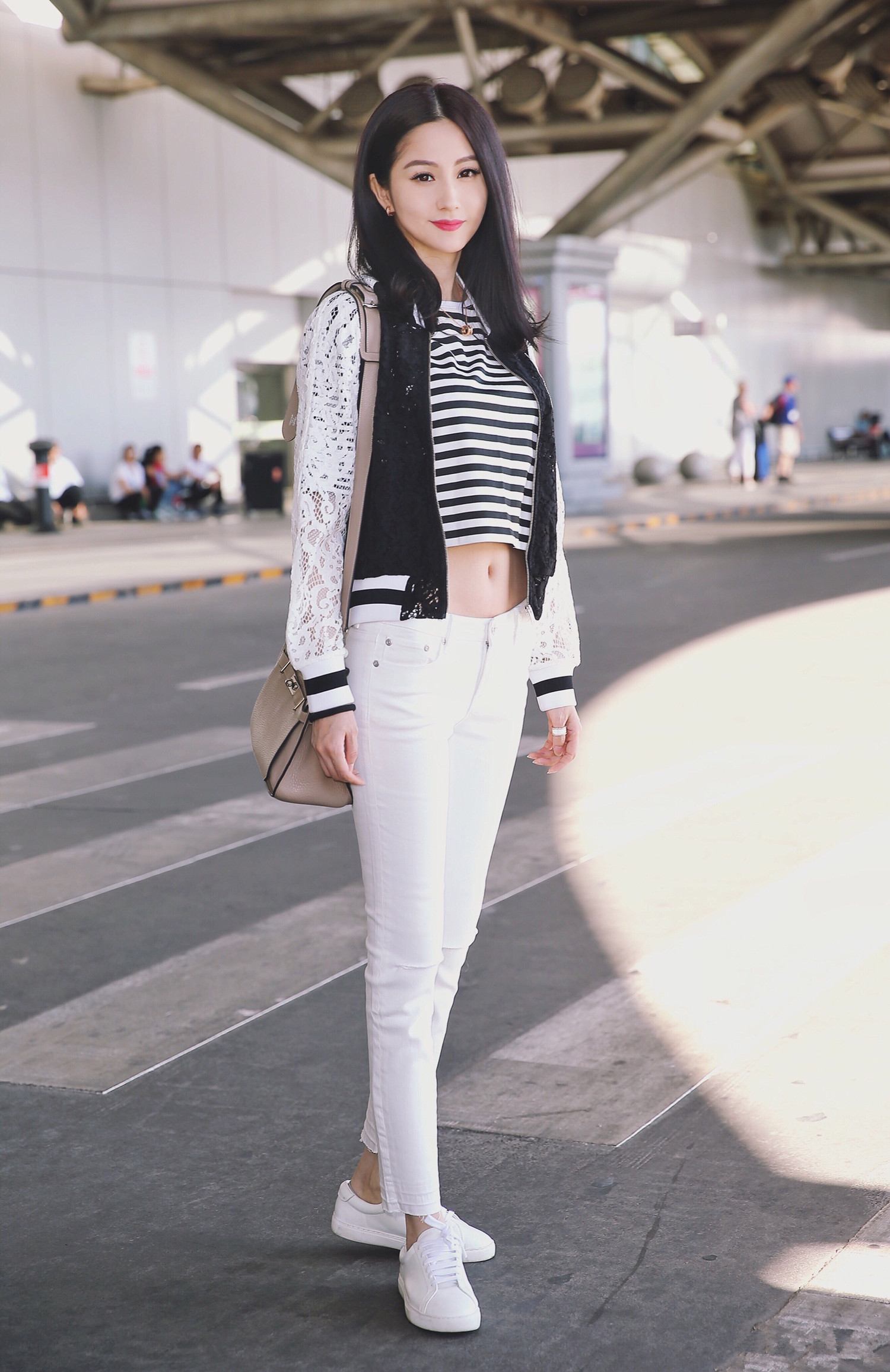 蓝燕,高挑身材尽显十足的女神气质