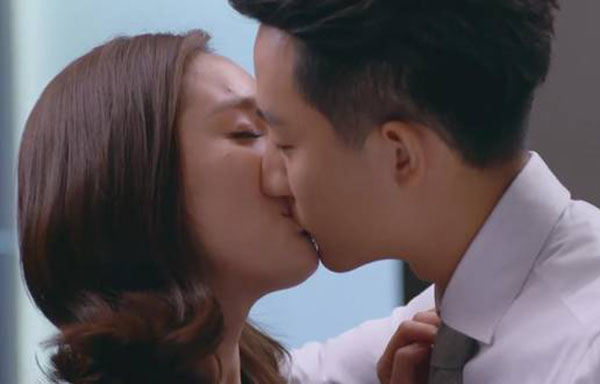 黄轩戏里非常投入,最后一张,让杨幂胸潮澎湃