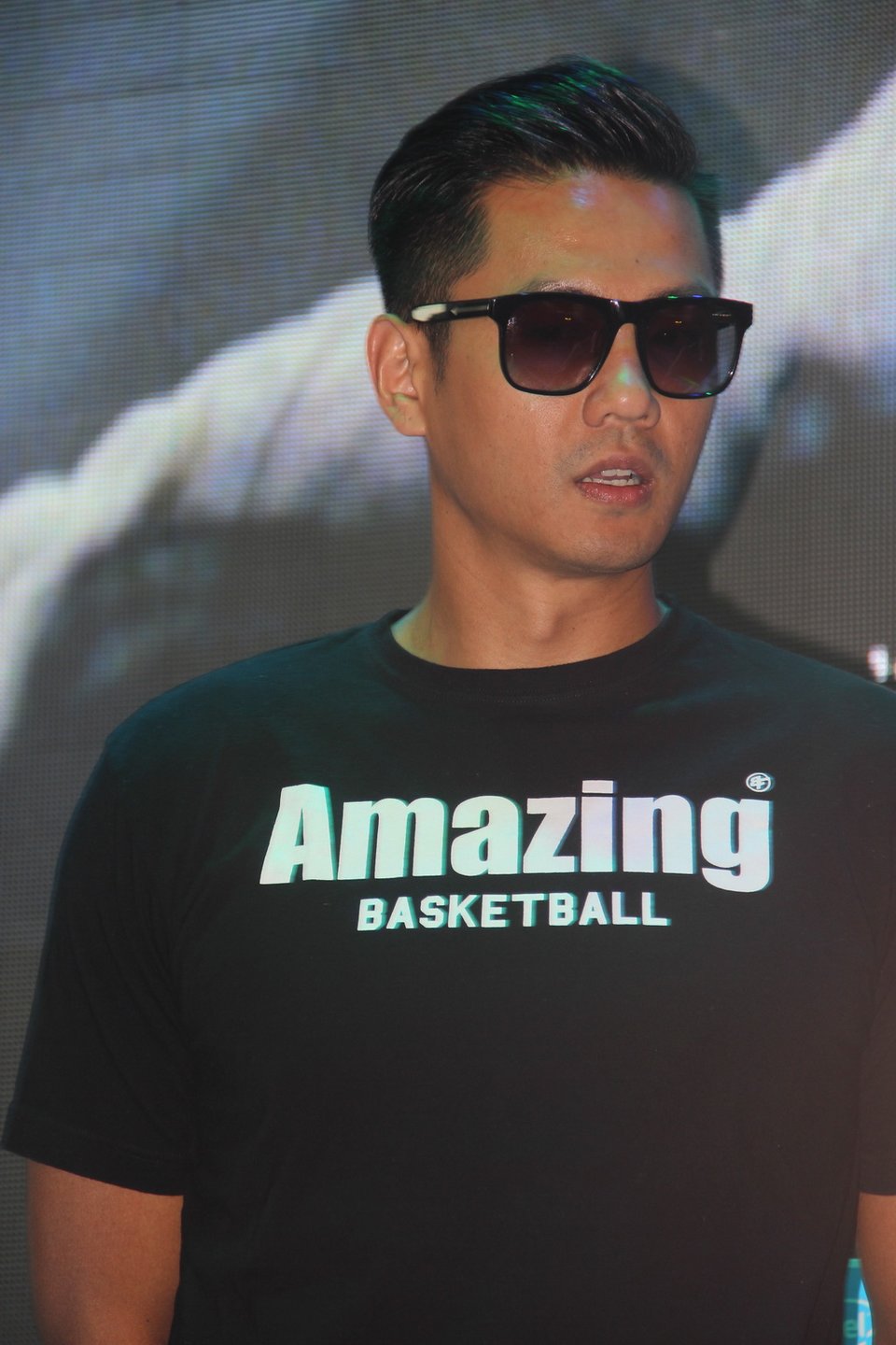 范玮琪老公陈建州超跑遭出租车追尾,最后怎么赔偿了呢?