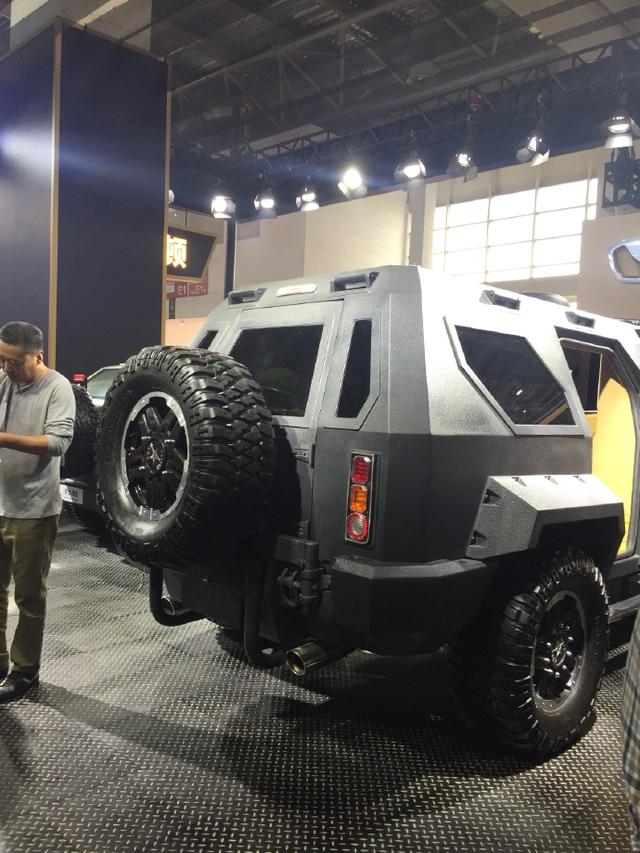 什么是地表最强?乔治巴顿,真正的男子汉作风,防弹防爆的装甲车