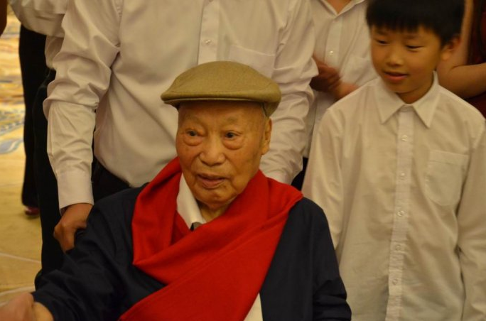 贾若瑜:他给许世友当过10年参谋长,朱老总称他为游击大王