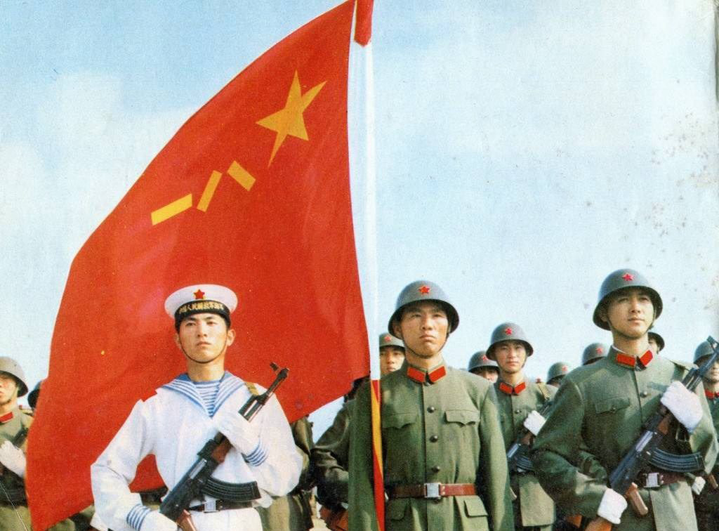 历史上的今天,解放军取消军衔制度,65式军服正式取代55式军服