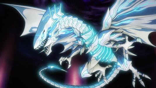 《游戏王》价值20万日元的青眼白龙金卡,全球仅500张!