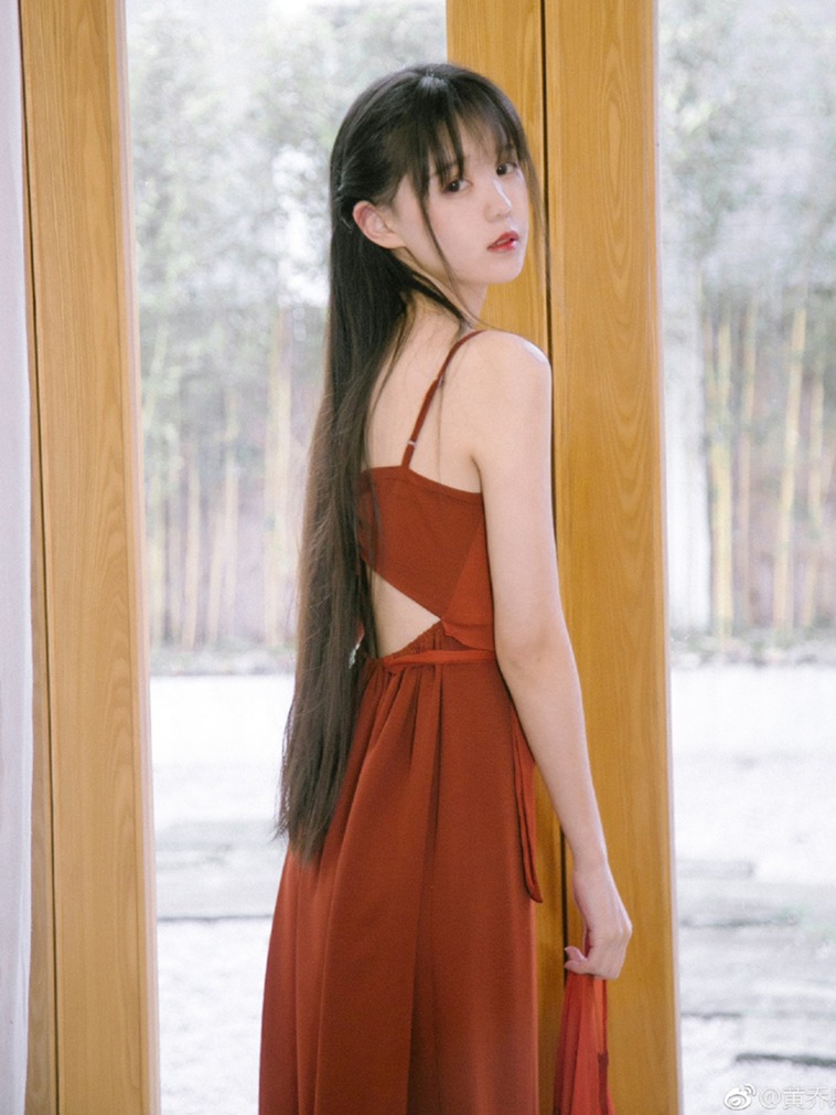 仙气网红黄乔恩未修图照流出 网友:看着像中年大婶