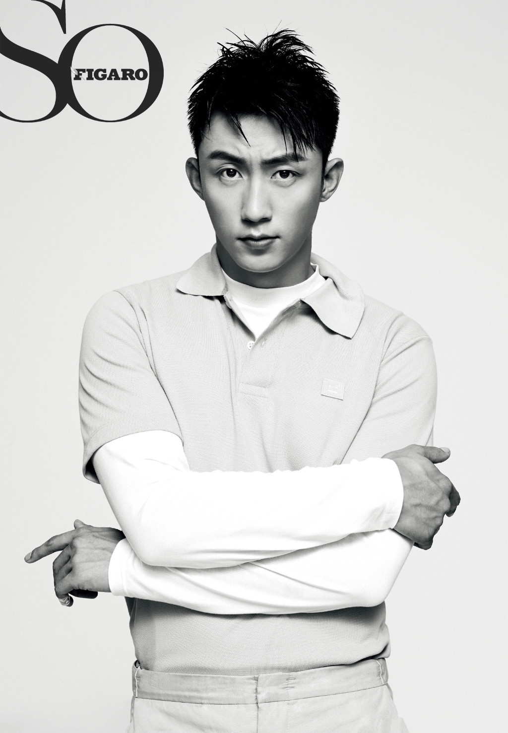 黄景瑜全新时尚杂志封面出炉!演绎与贺兰不一样的男友力!