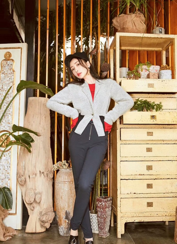 柳岩——肤如凝脂,雪肤花貌