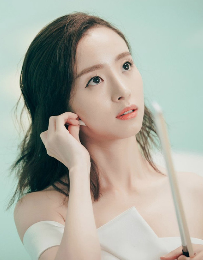 92年出生的胡冰卿好漂亮,忍不住发几张她的美图,大家觉得怎么样