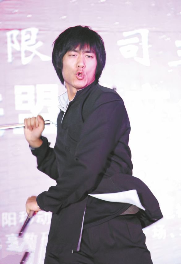 李小龙的3位模仿者,陈国坤垫底,第一被誉为翻版的李小龙!