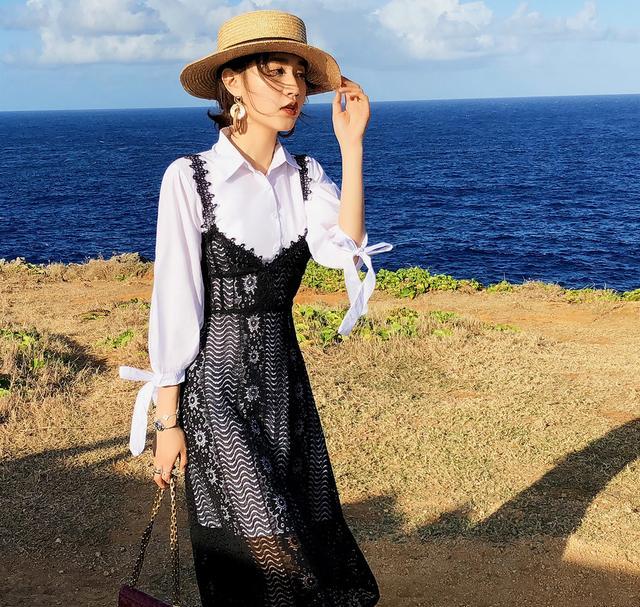 6070后的女人真时髦,都爱穿这样的连衣裙,聚会旅行真迷人