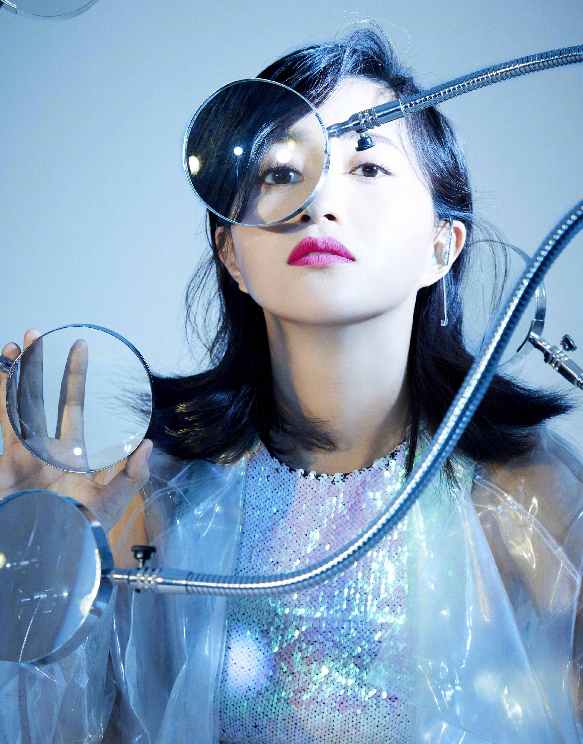 包文婧分享美妆独家心得,新一代美妆女王,红唇烈焰,很是诱惑