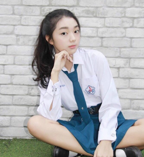 《创造101》小姐姐的校服装,我猜你只能认出李紫婷与吴宣仪!