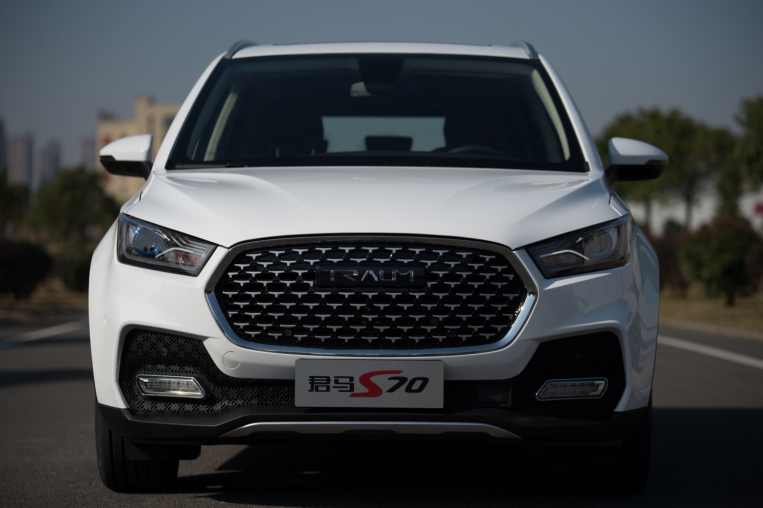 君马s70,高科技安全配置,高大上