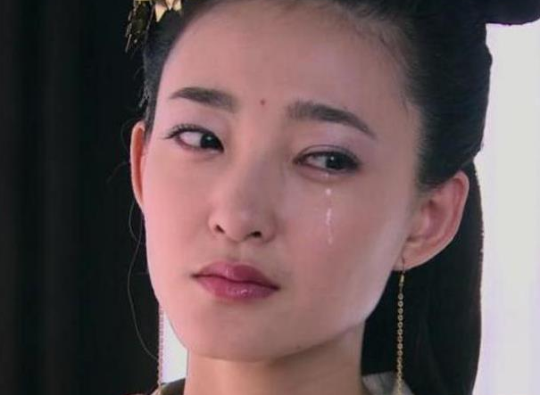 四位古装美女哭戏大pk:图二图三惹人怜爱,最心疼图四!你呢