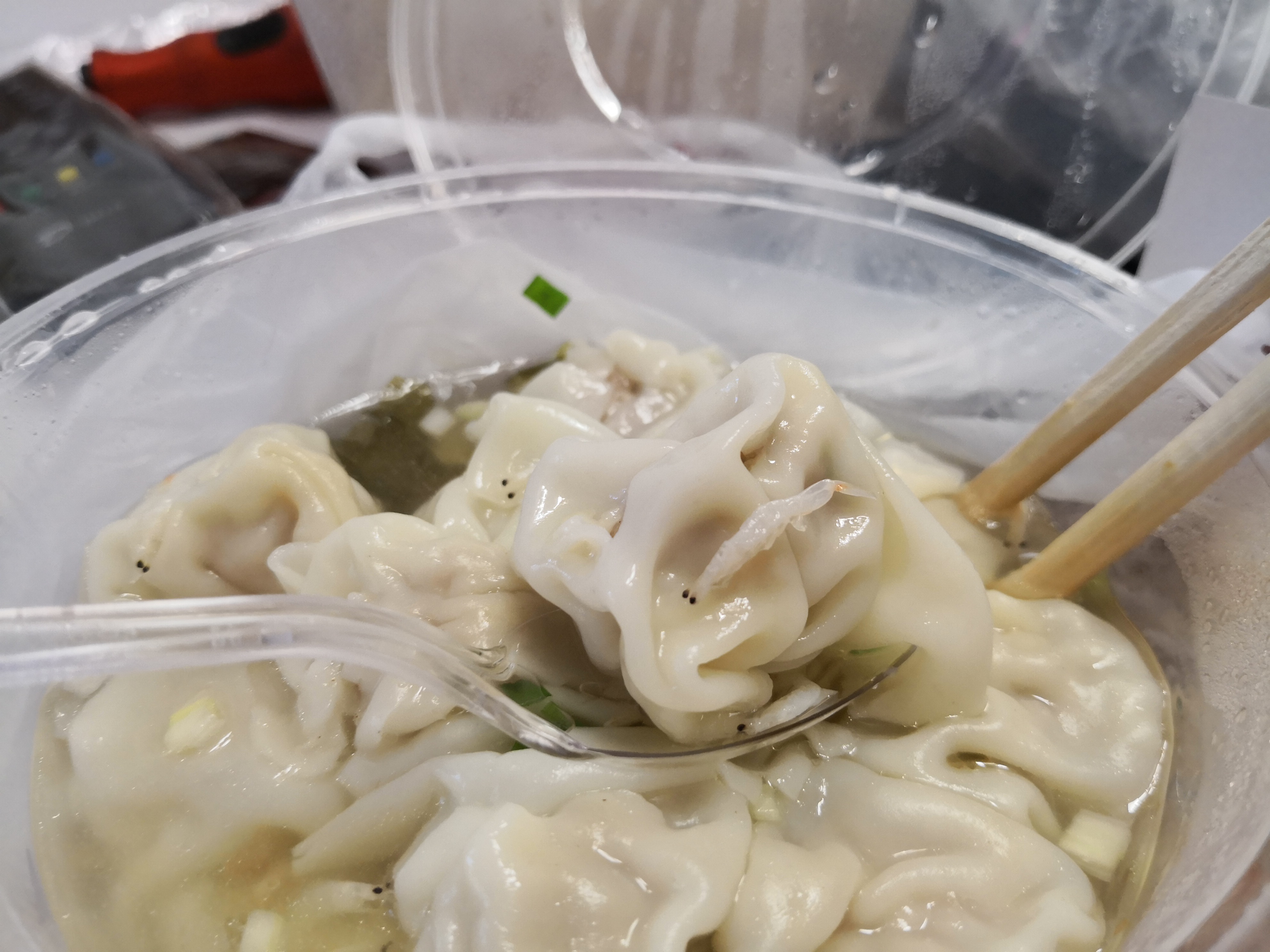 在杭州城西点的这家烧麦店的外卖,这两款烧卖和馄饨味道真赞