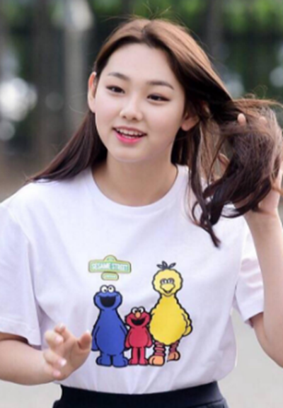姜美娜曾经被粉丝称为"姜胖子",如今狂瘦26斤,小蛮腰小细腿瘦到飞起.
