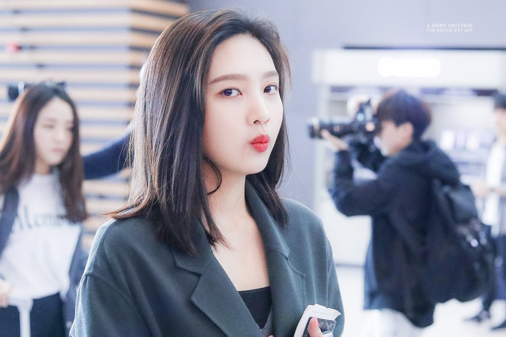 红贝贝red velvet,因香港行程出国,wendy孙承欢是又瘦了吗?