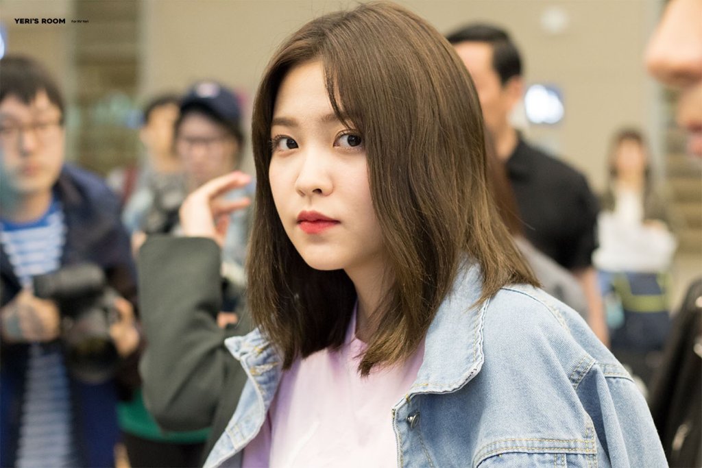 红贝贝red velvet,因香港行程出国,wendy孙承欢是又瘦了吗?