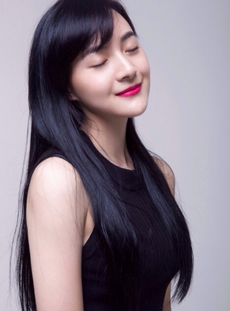 北影校花,楚楚动人——李依伊