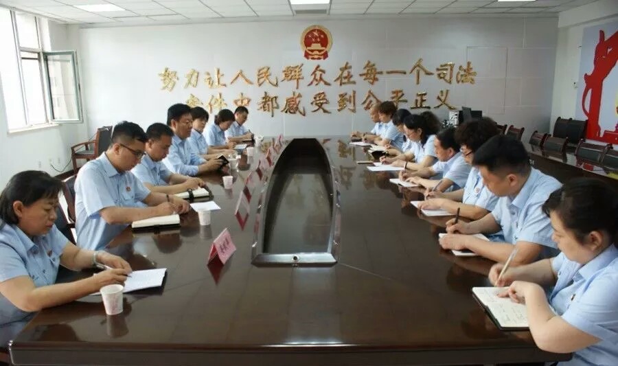 临汾市中院邵有田副院长率队到侯马法院调研扫黑除恶专项斗争工作