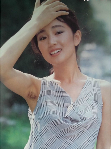 八十年代女星挂历,林青霞青涩,陈红野性,巩俐腋毛都没刮!