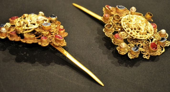 古代女子的头饰如此的美,金簪最简单,步摇最具风情!