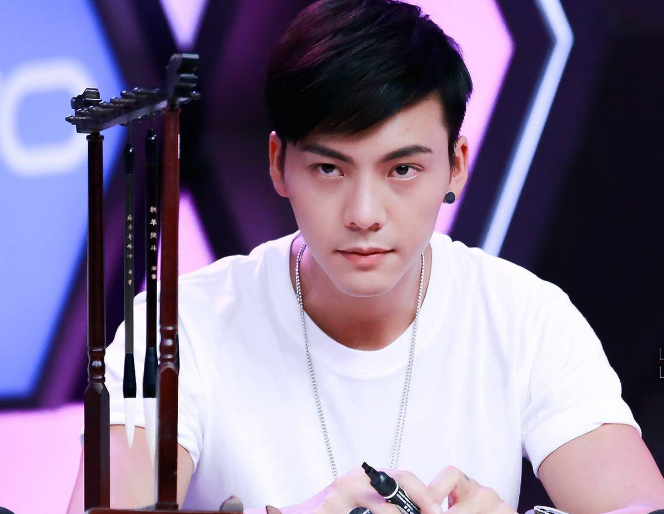 姓"陈"的5大男星,前四个都有很大成就,但图5始终无法超越!