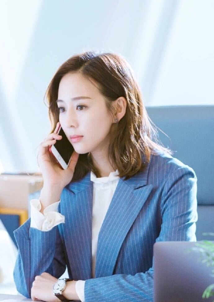 《温暖的弦》张钧甯每一件服装都好优雅,职场丽人学起来