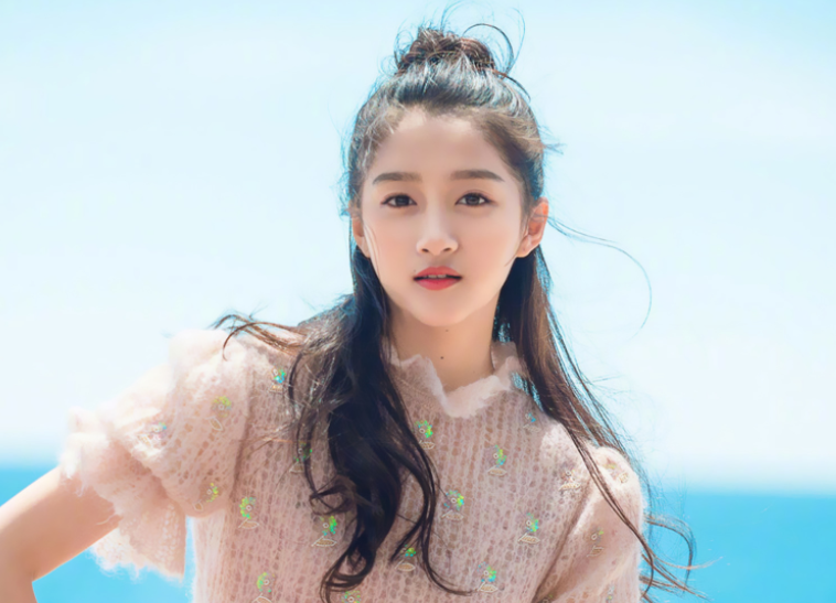 四位97年出生的女明星,个个都是高颜值,我猜你只认识关晓彤