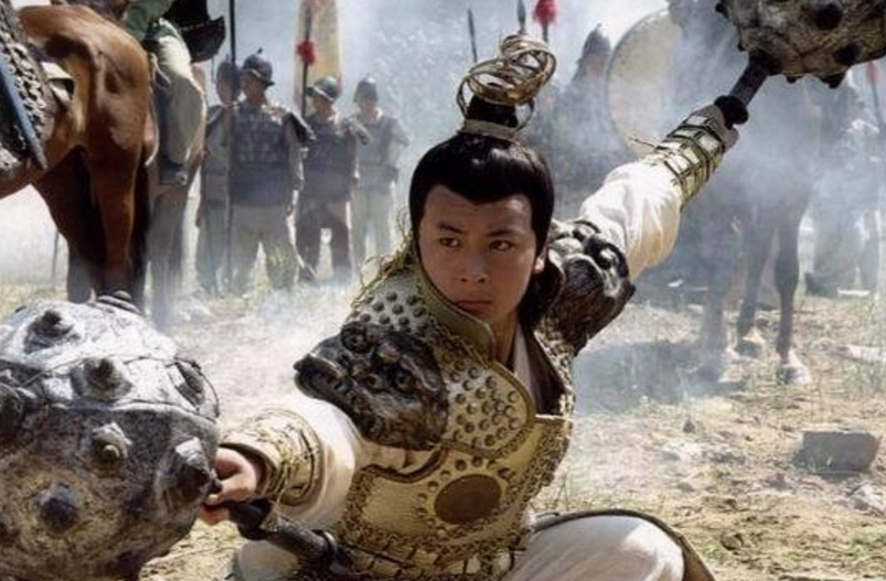 他是裴元庆原型,绰号万人敌,父子两代英雄,使用的武器造价很高