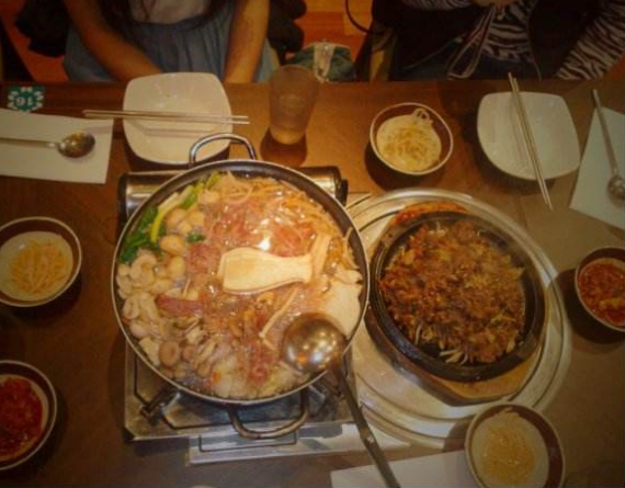 大姨妈期间,女生胡吃海喝真的不会胖吗?可为什么体重降了?