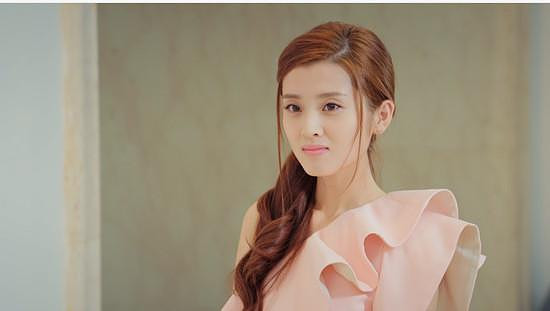 她在《楚乔传》中帅气迷人,泡沫之夏中演技炸裂,男友竟是张睿