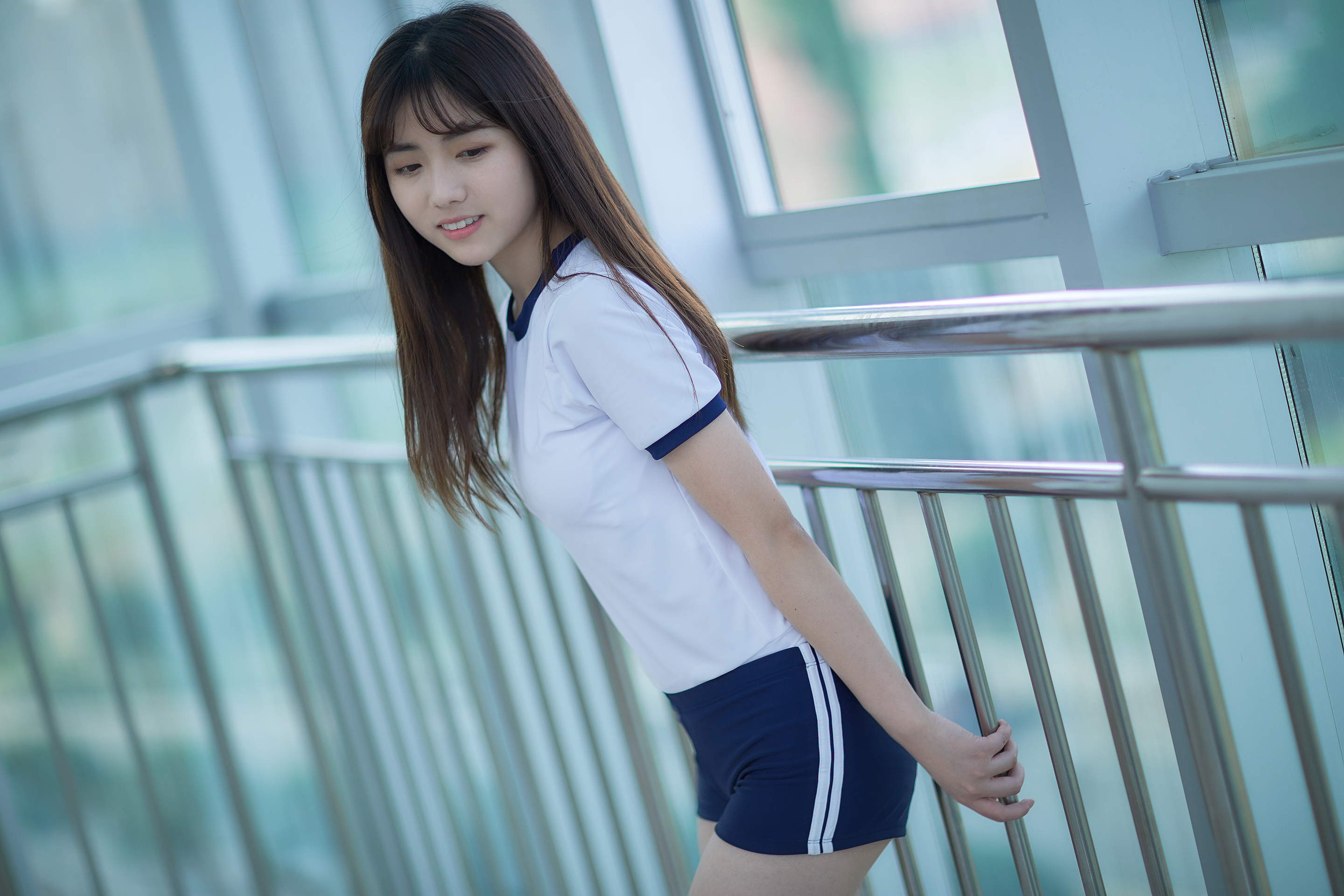 人像摄影 白丝校花的微笑