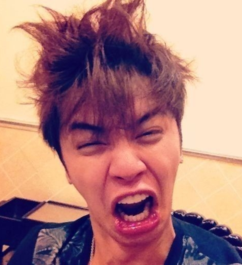 盘点明星奇葩照,罗志祥面目狰狞,林更新嘴里竟塞进整颗柠檬