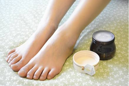 脚上有这4种特征的女人,天生自带富贵命,特别第4种,最旺夫!