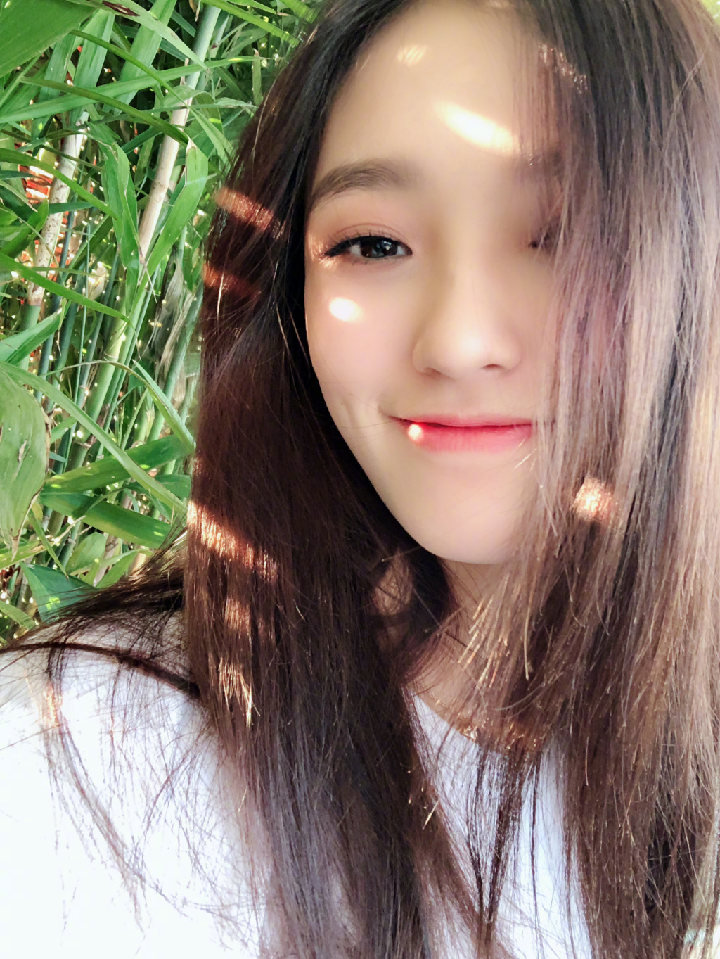 初夏先来组自拍,整个夏天都美美哒,林允自拍美的让你猝不及防!