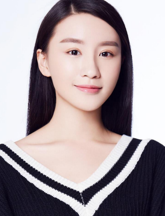 马歌的一组清纯美照,简单婉约,别具一格