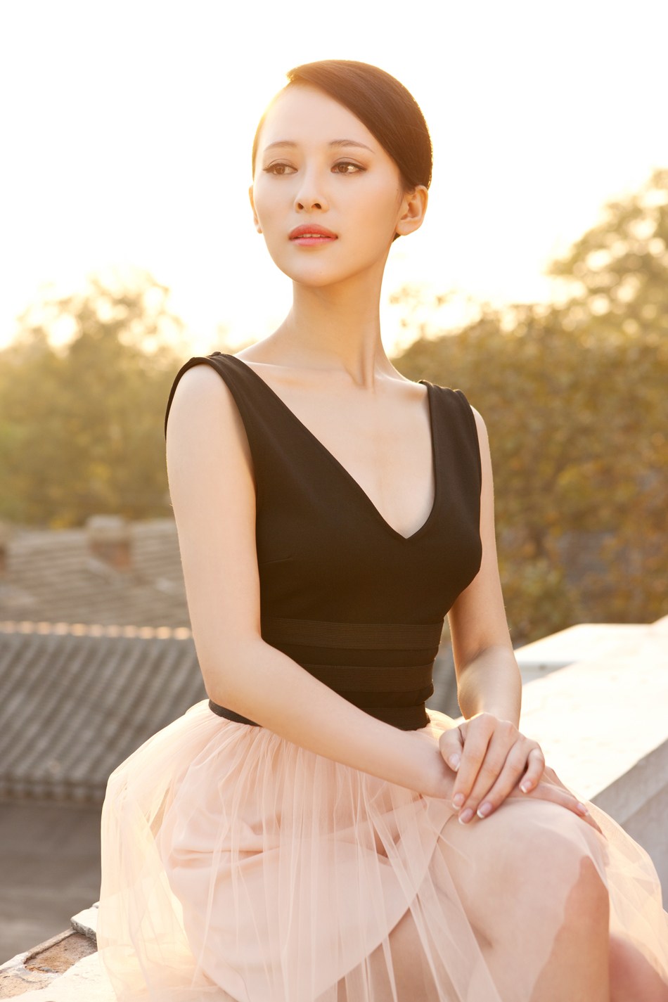 小公主刘娜萍的一组阳光美照,阳光下的她更加娇艳无比