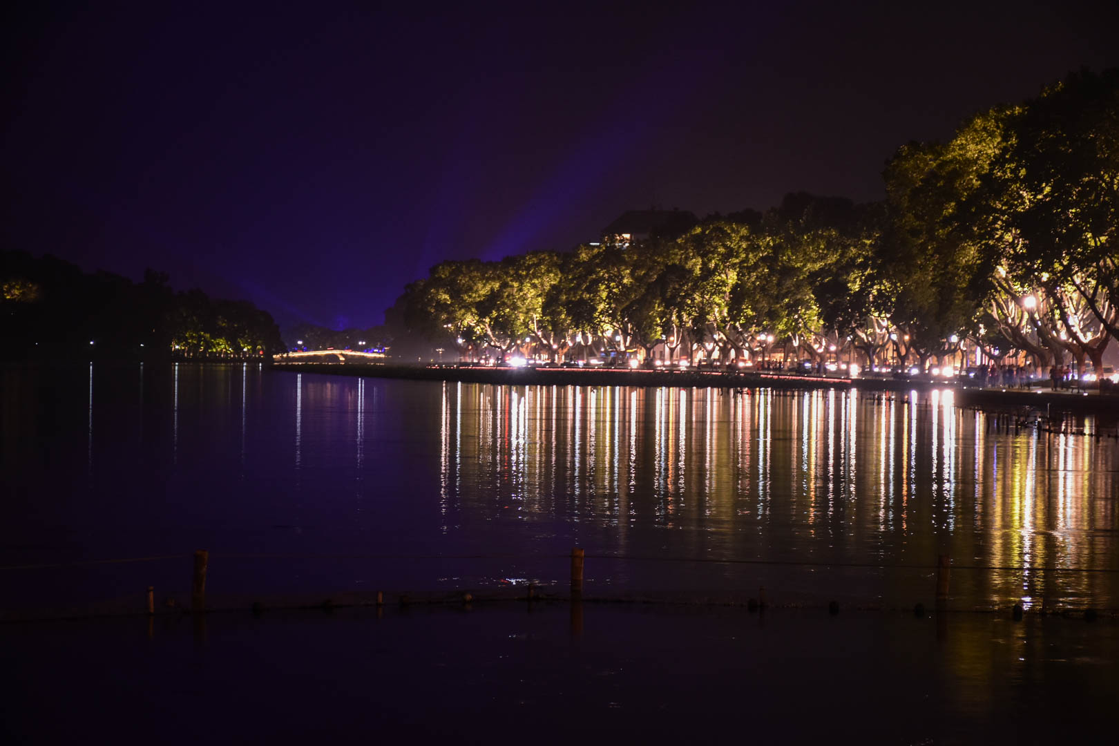 夜光中的西子湖,惊艳梦幻