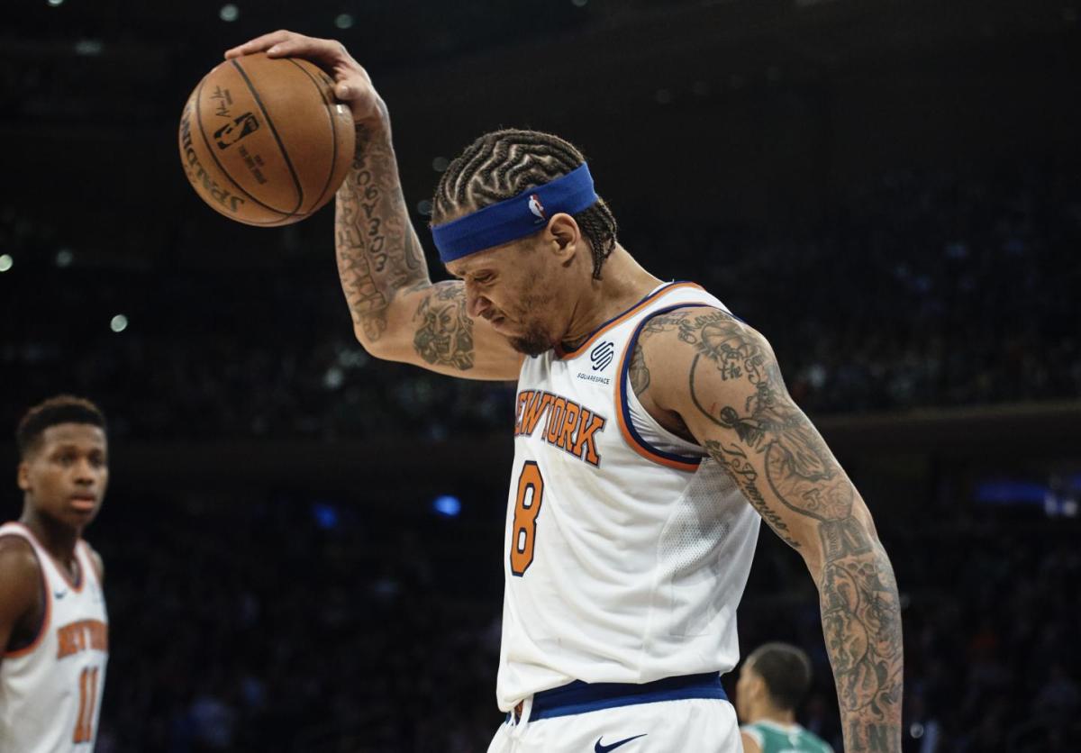 nba"无脑"球员:一人称千万难养家,一人逼球队七年六换主帅