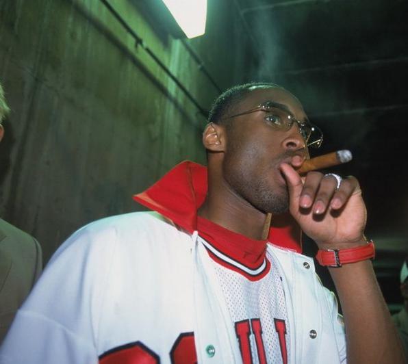 5个科比有一个假的"小青年",我仅用3秒,找不出来的不配称科蜜