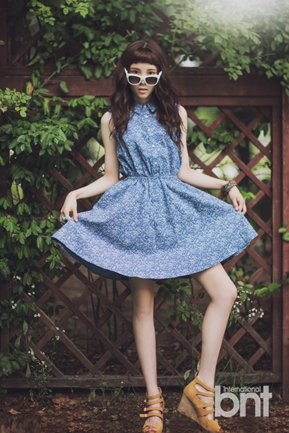 蔷薇做背景 韩国美女李烈音清新风格小情调