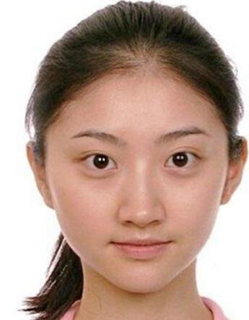 范冰冰证件照打120分,景甜证件照打90分,而她只能打20分!