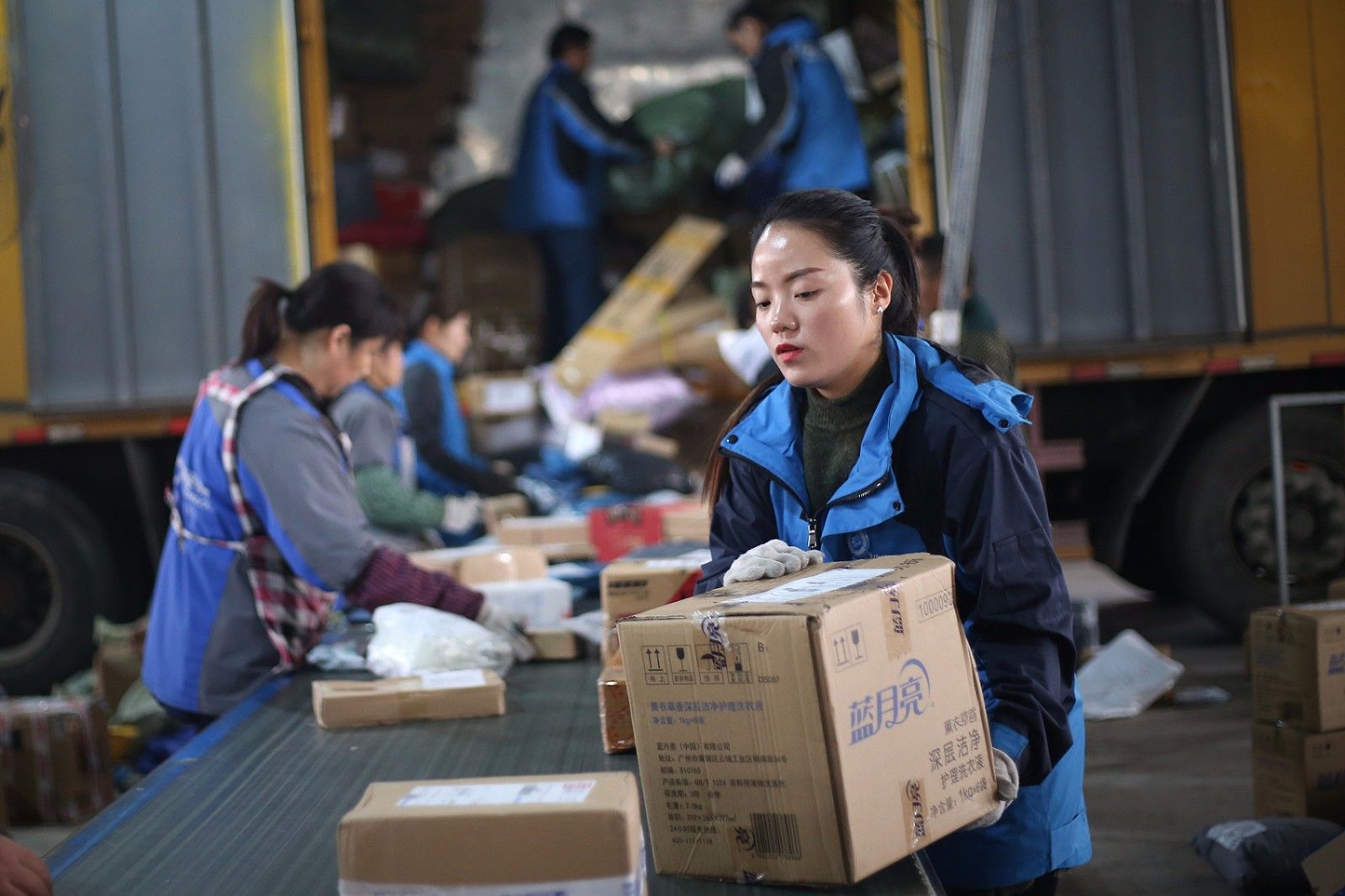 618来临前,快递员却选择辞职,为何月薪过万也留不住他们?