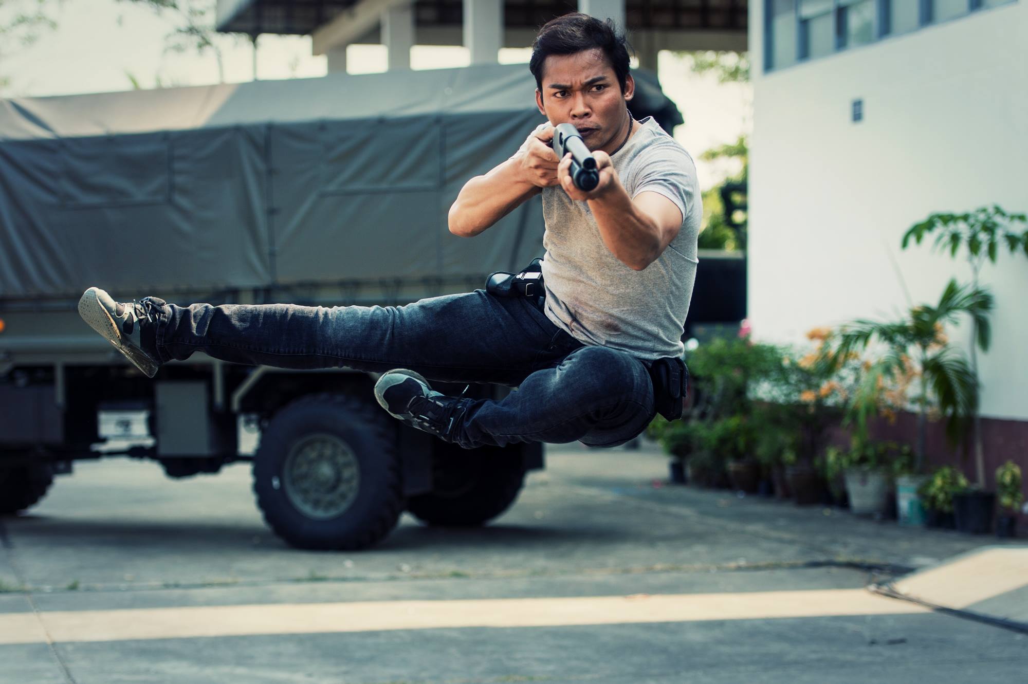 托·尼贾新作:硬汉云集!《猎魔行动》,《黄金目标》合作斯坦森