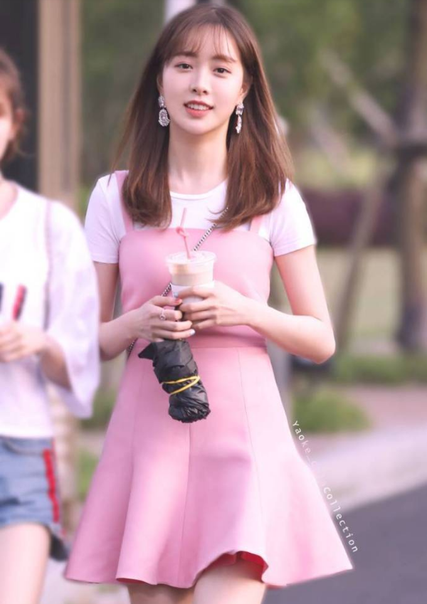 《创造101》的赵尧珂不仅人美腿长,而且还是高学历学霸