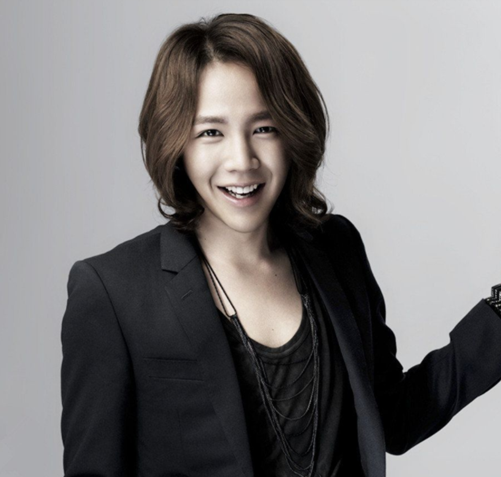 张根硕告别油腻肥胖,颜值回春,网友:花美男又回来了吗?