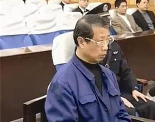 贪官姜人杰,家中被搜出46斤人民币,堪称中国"第一贪"