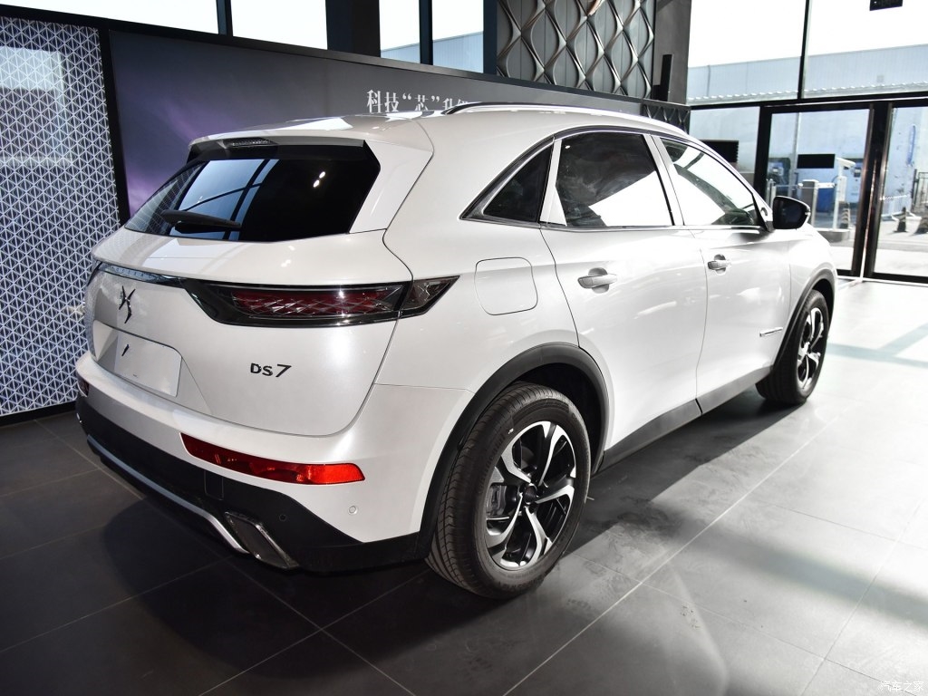 东风雪铁龙ds7,外观非常的漂亮,上市后却卖不动